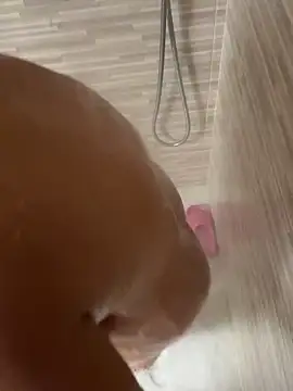 gatitalocahot online show from April 14, 2026, 8:25 pm