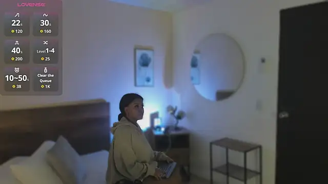 YariRose online show from January 8, 2026, 2:23 pm