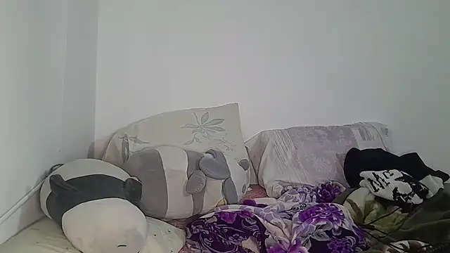 Layla Latina online show from May 10, 2026, 10:33 pm