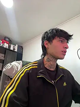 Snapshot of sflps chatting on December 19, 2025, 5:26 pm sflps online show from December 19, 2025, 5:26 pm