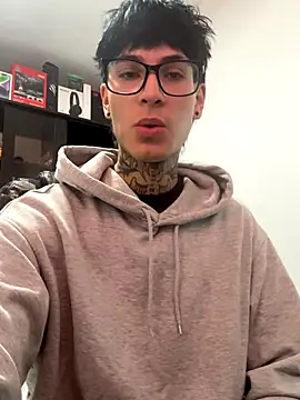 Snapshot of sflps chatting on November 10, 2025, 4:23 pm sflps online show from November 10, 2025, 4:23 pm