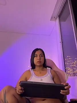 aly nicols online show from November 27, 2025, 5:30 am