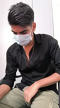 Snapshot of adi8210 chatting on December 4, 2025, 6:01 am adi8210 online show from December 4, 2025, 6:01 am