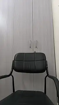 Snapshot of adi8210 chatting on December 3, 2025, 6:57 am adi8210 online show from December 3, 2025, 6:57 am