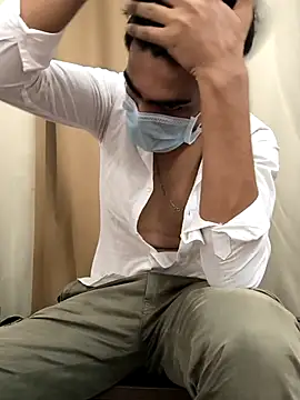 Snapshot of adi8210 chatting on November 13, 2025, 1:04 pm adi8210 online show from November 13, 2025, 1:04 pm