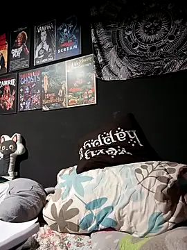 Snapshot of Isis_Bathory chatting on November 6, 2025, 2:21 pm Isis Bathory online show from November 6, 2025, 2:21 pm