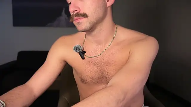 Snapshot of bobbyatx chatting on December 2, 2025, 2:34 am bobbyatx online show from December 2, 2025, 2:34 am