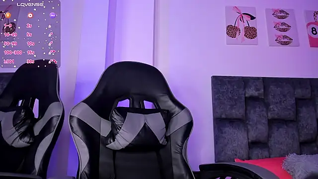 kittymonroe1 online show from April 11, 2026, 7:06 pm