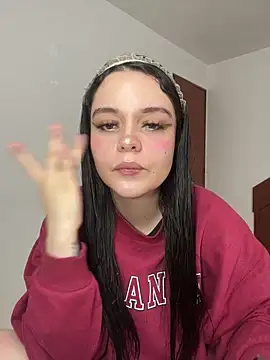 Snapshot of Selena_Roa chatting on February 2, 2026, 6:07 pm Selena Roa online show from February 2, 2026, 6:07 pm