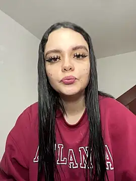 Snapshot of Selena_Roa chatting on February 21, 2026, 4:31 pm Selena Roa online show from February 21, 2026, 4:31 pm