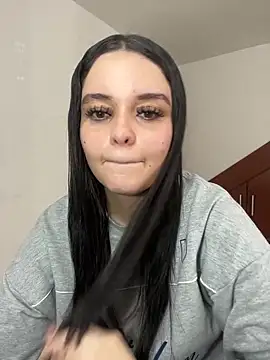 Snapshot of Selena_Roa chatting on February 11, 2026, 4:29 pm Selena Roa online show from February 11, 2026, 4:29 pm