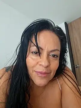 Snapshot of viviana-sexi chatting on July 23, 2026, 2:03 pm viviana-sexi online show from July 23, 2026, 2:03 pm