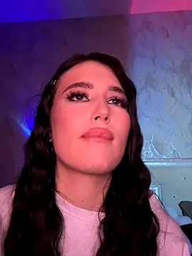 KailyBell online show from December 13, 2025, 11:33 pm