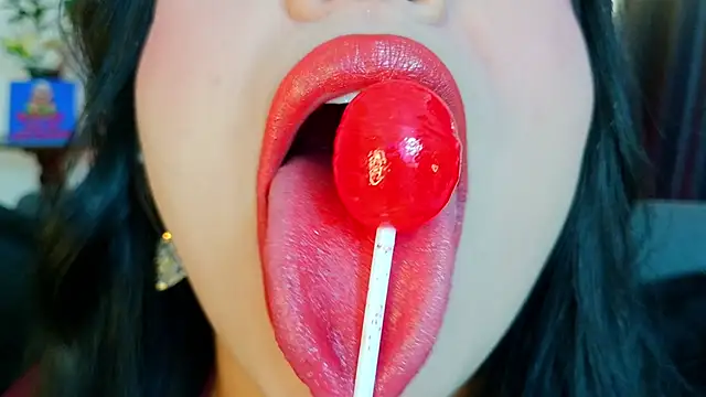 mia roux1 online show from February 13, 2026, 9:59 pm