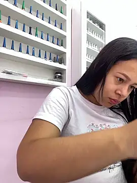 PaulaCruz01 online show from November 13, 2025, 7:40 pm