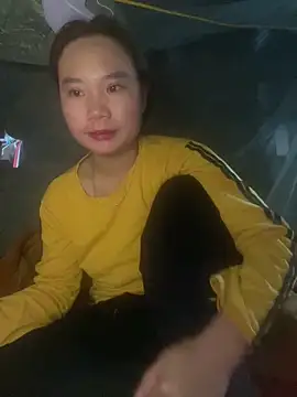 Snapshot of Irin_jo chatting on December 22, 2025, 10:43 pm Irin jo online show from December 22, 2025, 10:43 pm