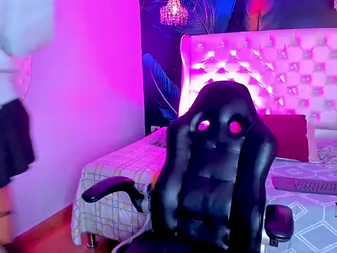 Snapshot of Mika__velvet chatting on February 2, 2026, 8:52 pm Mika velvet online show from February 2, 2026, 8:52 pm