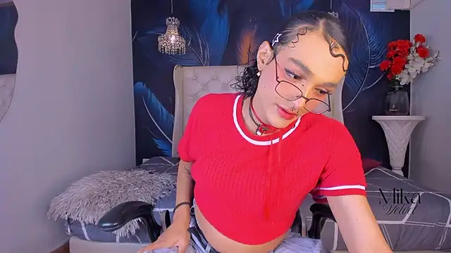 Snapshot of Mika__velvet chatting on February 17, 2026, 9:12 pm Mika velvet online show from February 17, 2026, 9:12 pm