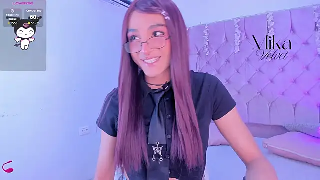 Snapshot of Mika__velvet chatting on February 25, 2026, 8:41 pm Mika velvet online show from February 25, 2026, 8:41 pm