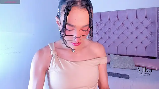 Snapshot of Mika__velvet chatting on February 11, 2026, 9:03 pm Mika velvet online show from February 11, 2026, 9:03 pm