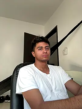 Snapshot of VERGALARGA120 chatting on December 14, 2025, 5:40 pm VERGALARGA120 online show from December 14, 2025, 5:40 pm