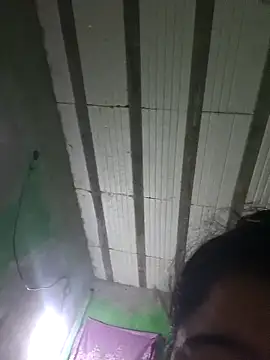 bebeeecitahot33 online show from April 17, 2026, 11:40 pm