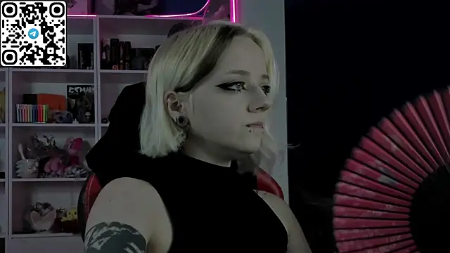 Snapshot of Holy_Mistress_S chatting on May 2, 2026, 8:30 am Holy Mistress S online show from May 2, 2026, 8:30 am
