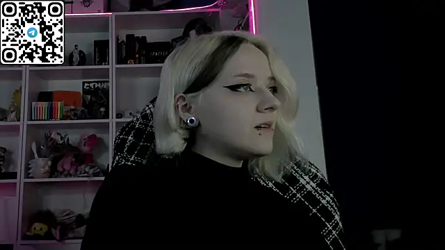 Snapshot of Holy_Mistress_S chatting on April 25, 2026, 9:12 am Holy Mistress S online show from April 25, 2026, 9:12 am