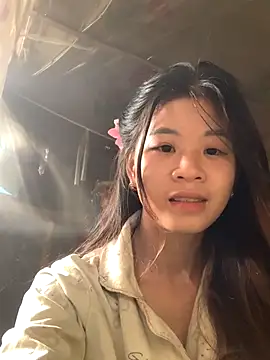 ninixinh online show from October 29, 2025, 6:34 am