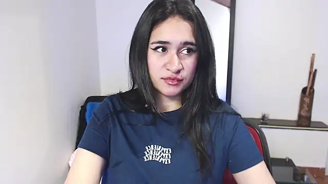 Snapshot of _pandora92 chatting on December 15, 2025, 2:23 pm pandora92 online show from December 15, 2025, 2:23 pm