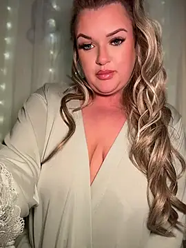 Scottish Milf Bella xo online show from April 9, 2026, 10:27 pm