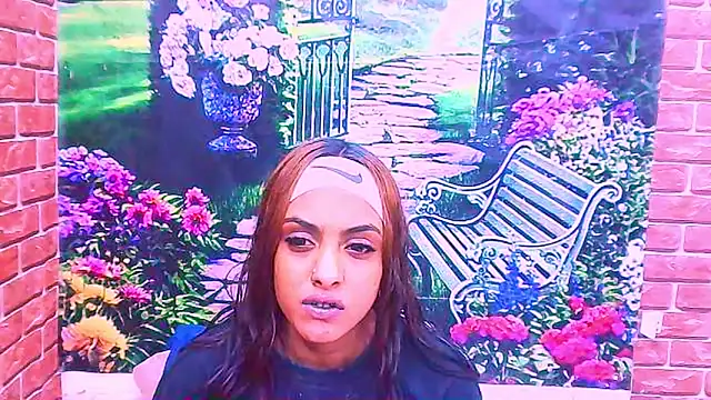 Snapshot of IndianPretty1 chatting on November 21, 2025, 5:28 am IndianPretty1 online show from November 21, 2025, 5:28 am