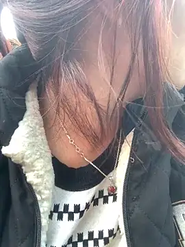 Snapshot of Lara-11 chatting on December 15, 2025, 9:37 am Lara-11 online show from December 15, 2025, 9:37 am