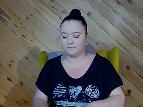 Snapshot of SensualCrisa chatting on October 25, 2025, 6:01 am SensualCrisa online show from October 25, 2025, 6:01 am