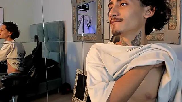 Mr Strike online show from November 5, 2025, 2:47 am