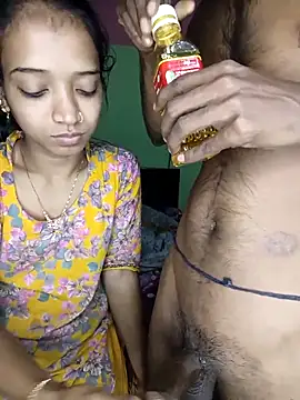 Snapshot of CoupleShow_432 chatting on February 21, 2026, 4:09 pm CoupleShow 432 online show from February 21, 2026, 4:09 pm