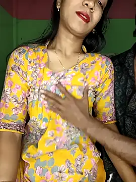 Snapshot of CoupleShow_432 chatting on February 15, 2026, 9:41 am CoupleShow 432 online show from February 15, 2026, 9:41 am