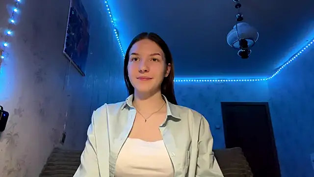 Beauty miIa online show from November 14, 2025, 4:43 pm