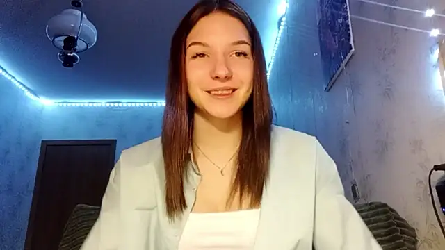 Beauty miIa online show from October 22, 2025, 3:00 pm