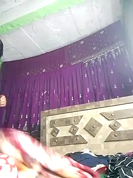 Snapshot of QRESABABY chatting on November 28, 2025, 10:21 pm QRESABABY online show from November 28, 2025, 10:21 pm