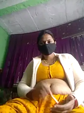 Snapshot of QRESABABY chatting on December 5, 2025, 10:36 am QRESABABY online show from December 5, 2025, 10:36 am