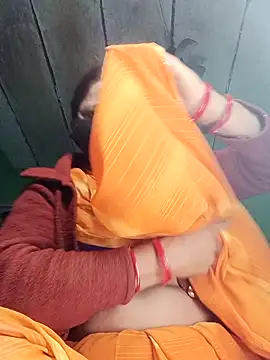 Snapshot of QRESABABY chatting on November 24, 2025, 10:21 pm QRESABABY online show from November 24, 2025, 10:21 pm