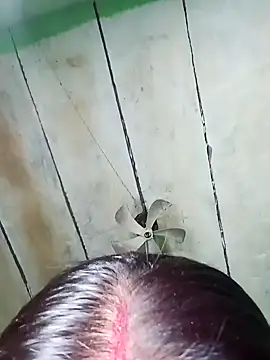 Snapshot of QRESABABY chatting on November 15, 2025, 10:25 pm QRESABABY online show from November 15, 2025, 10:25 pm