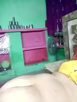 Snapshot of QRESABABY chatting on December 2, 2025, 12:44 am QRESABABY online show from December 2, 2025, 12:44 am