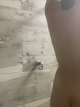 Evelinmiller97 online show from November 5, 2025, 10:07 am