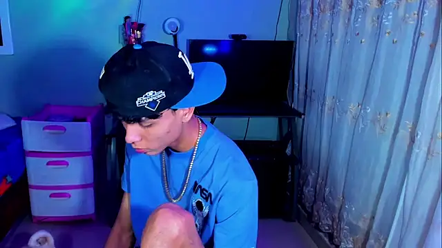 Snapshot of boyswantingplay chatting on February 24, 2026, 3:57 pm boyswantingplay online show from February 24, 2026, 3:57 pm