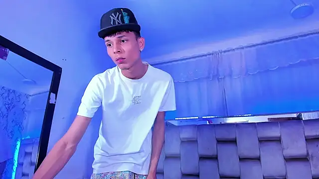 Snapshot of boyswantingplay chatting on November 26, 2025, 10:26 am boyswantingplay online show from November 26, 2025, 10:26 am