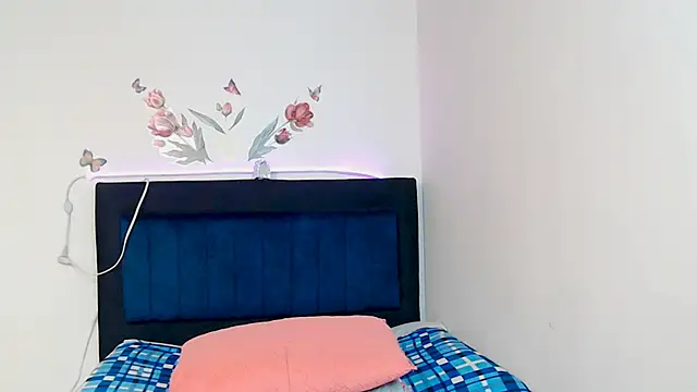 BRYXS1 online show from April 13, 2026, 2:54 pm