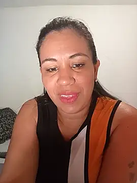 LeilaTaylor online show from October 24, 2025, 2:49 pm