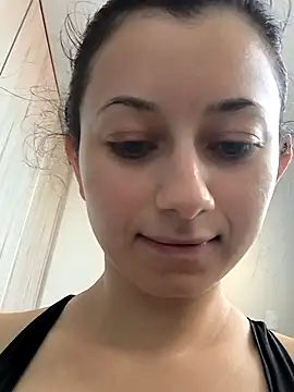 Meiii27 online show from November 9, 2025, 4:33 pm